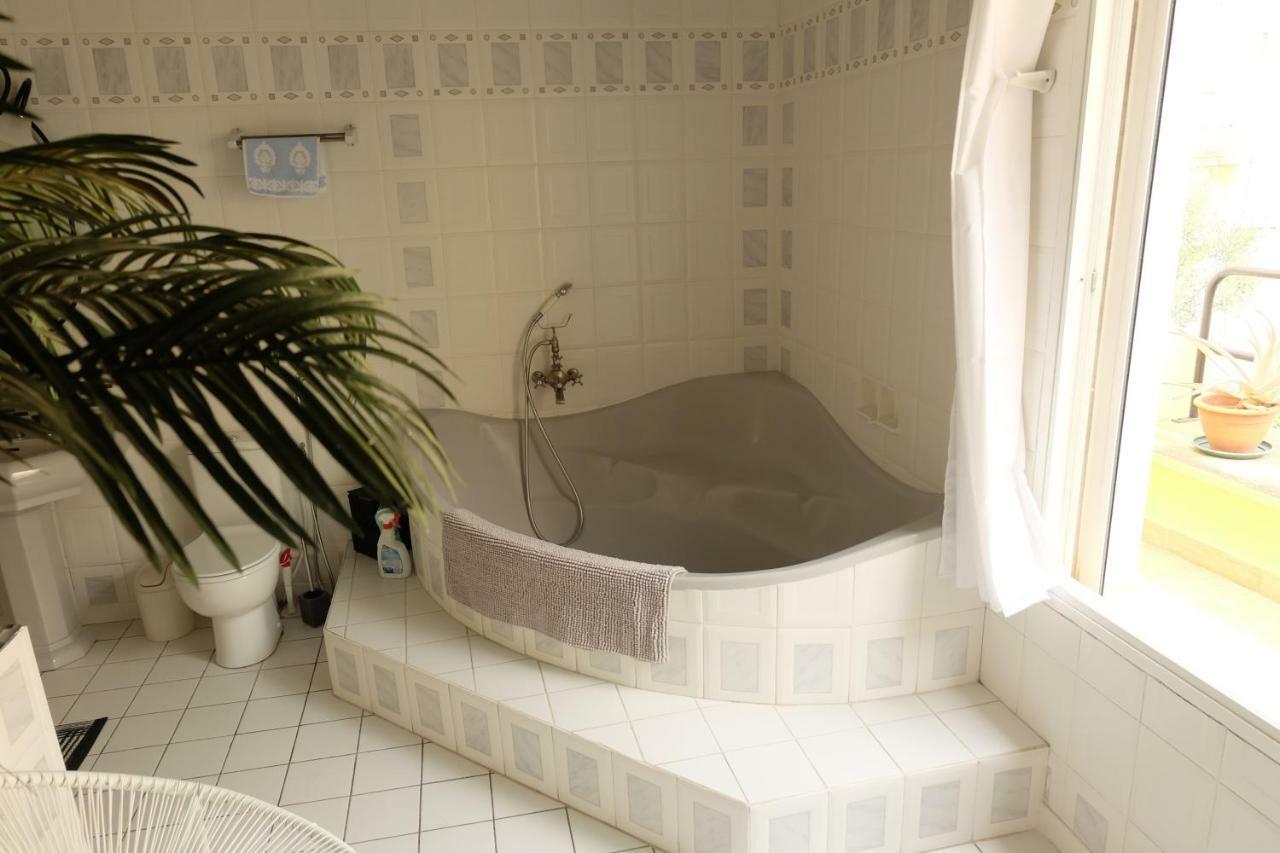 B&B Le Patio En Ville - Chambres D'Hotes Narbonne Exterior photo